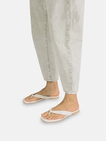 Apple of Eden T-Bar Sandals 'SCARLETT' in White: front