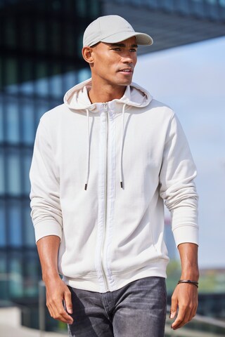Veste de survêtement Authentic Le Jogger en blanc