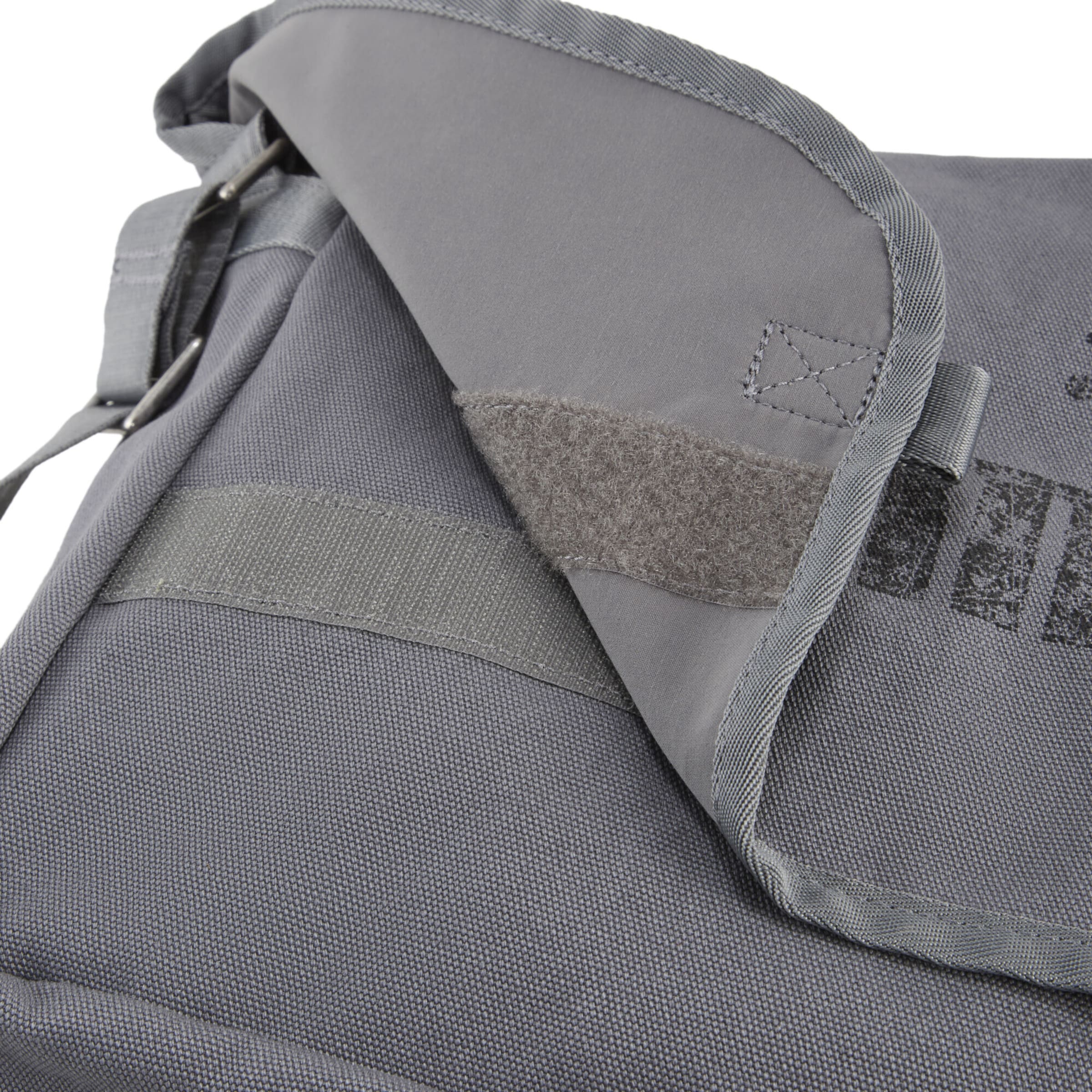 PUMA Schoudertas in Grijs