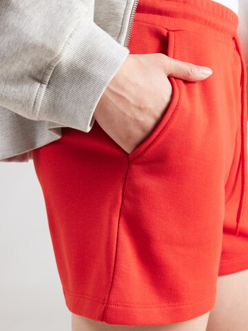 Regular Pantalon 'PCChilli' PIECES en rouge