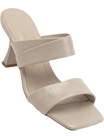 Zoccoletto 'Rina' di Limoya in beige: frontale