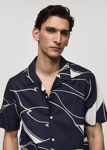 Coupe regular Chemise 'Tropez' MANGO MAN en bleu