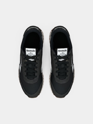 Baskets basses 'CLASSIC AZ' Reebok en noir