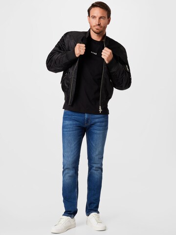 BOSS T-shirt 'Chup' i svart