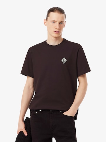 LACOSTE - Camisa em castanho: frente