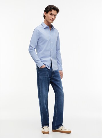 Coupe slim Chemise Tommy Jeans en bleu