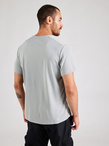 Maglia funzionale 'MILER' di NIKE in grigio