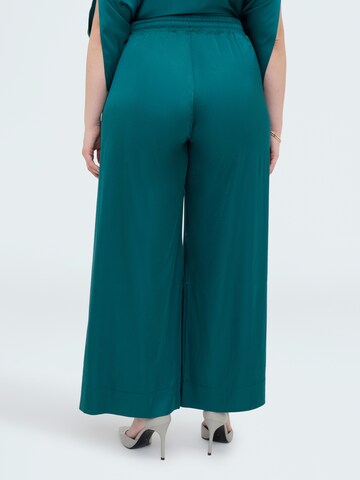 Wide leg Pantaloni di Fiorella Rubino in verde