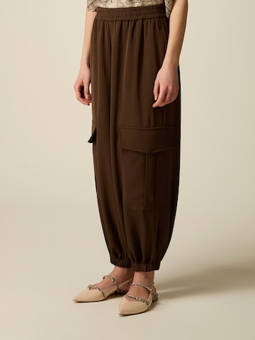 Loosefit Pantaloni cargo di oltre in marrone