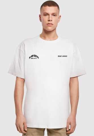 Merchcode Shirt 'Barely Awake' in White: front
