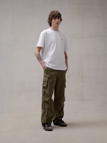 THE ELECTRIC STATE COLLECTION Regular Cargo trousers in Green
