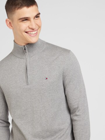 TOMMY HILFIGER Trui 'ESSENTIAL' in Grijs