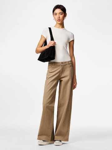 PIECES regular Jeans 'PCSELMA' i brun: forside