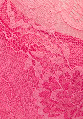 T-shirt Reggiseno di LASCANA in rosa
