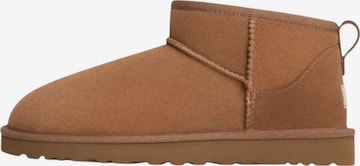 Boots 'Classic Ultra Mini' di UGG in marrone: frontale