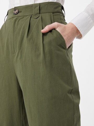 minimum Regular Pleat-front trousers 'Agnesa 7427' in Green