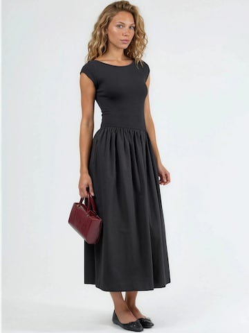 Robe Busem en noir