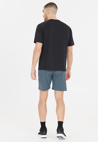 Virtus Regular Sportshorts 'Blag V2' in Blau