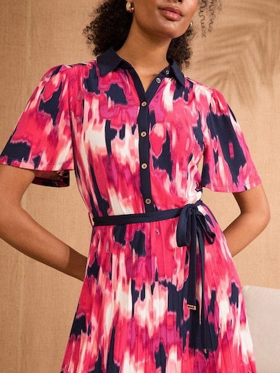 love & roses Robe en écru / bleu marine / rose, Vue avec produit