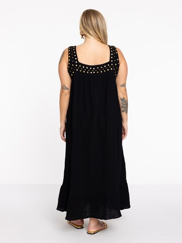 Yoek Dress in Black