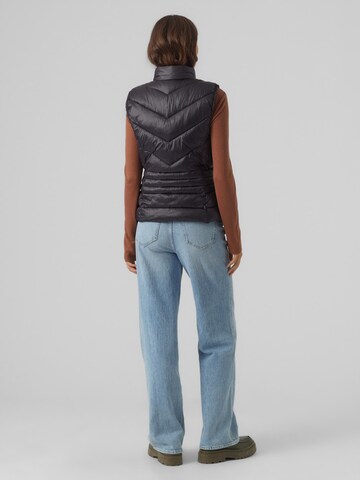 VERO MODA Weste 'VMSORAYASIV' in Schwarz