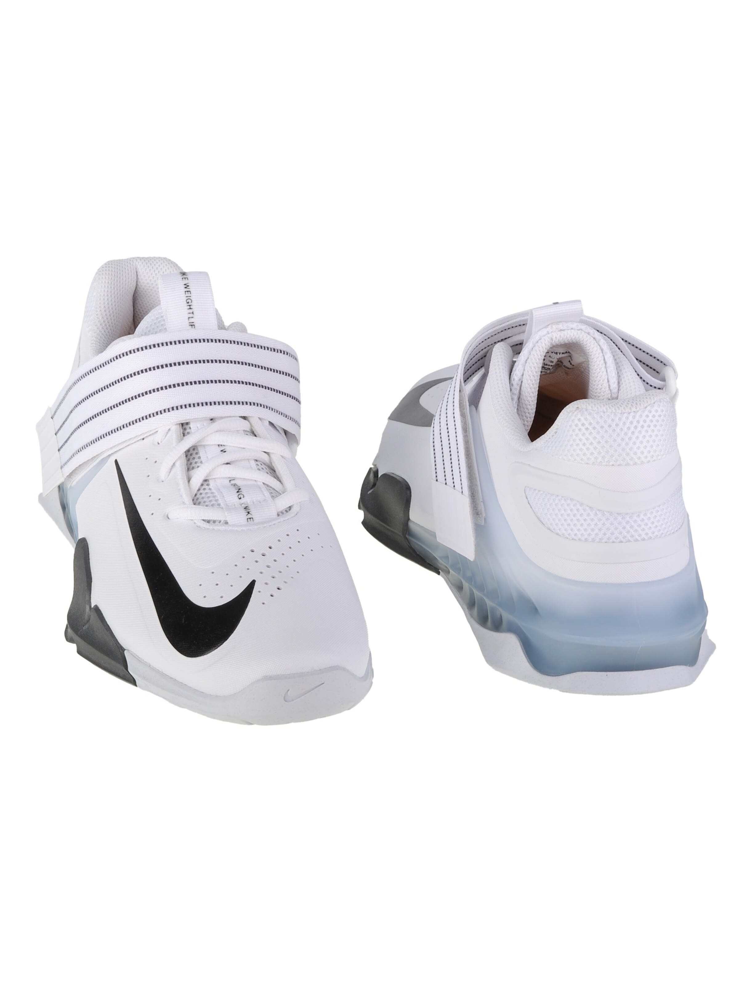 NIKE Sports shoe 'Nike Savaleos' in White