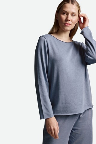 Cotton Candy Shirt in Blue: front