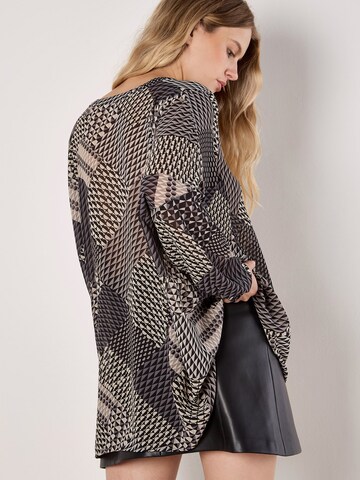 Apricot Shirt in Grau