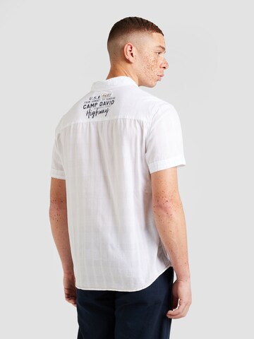 Regular fit Camicia di CAMP DAVID in bianco