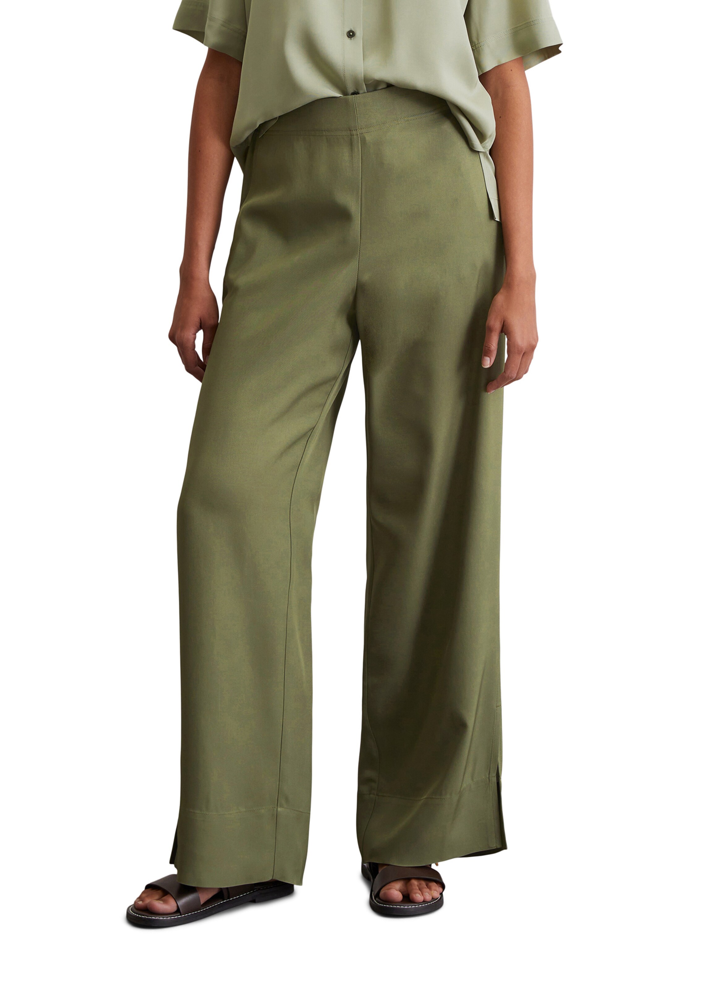 Marc O'Polo Loosefit Hose in Grün: Vorderseite