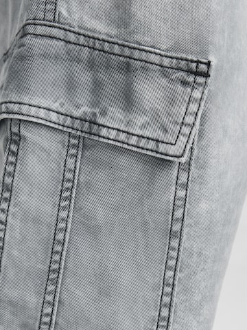 Bershka Široke hlačnice Kargo hlače | siva barva