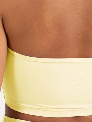Haut de sport ' Florea ' Smilodox en jaune