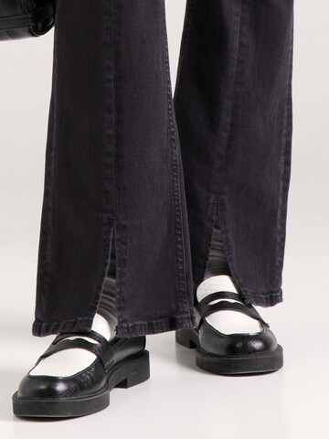 Flared Jeans 'VIBETTY' di VILA in nero