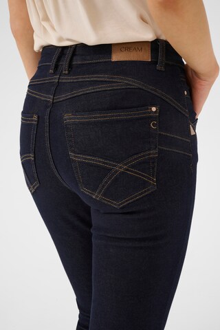 Coupe slim Jean 'Amalie' Cream en bleu