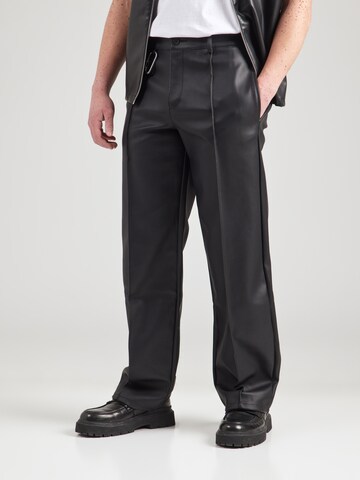 regular Pantaloni con pieghe di EIGHTYFIVE in nero: frontale