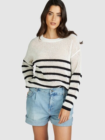 MARC AUREL Oversized Sweater in White: front