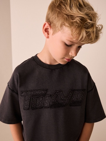 Next T-Shirt in Grau