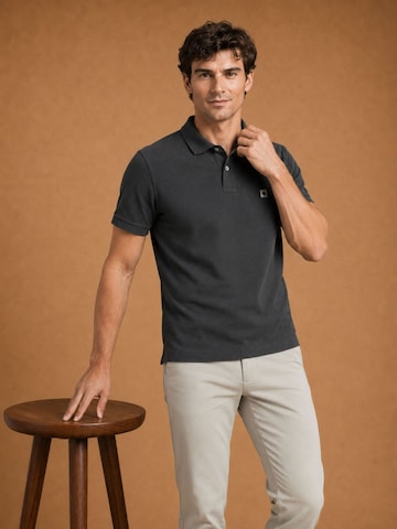 KING Essentials Shirt 'The Rene'‌‌ in Schwarz