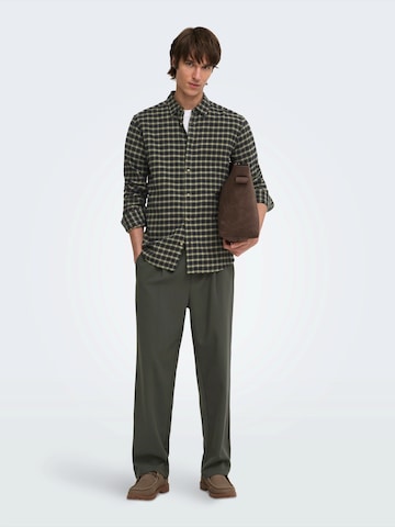 Coupe regular Chemise 'ONSGUDMUND' Only & Sons en noir