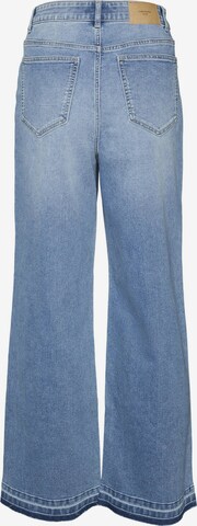 Vero Moda Curve Loosefit Jeans 'KATHY' in Blauw