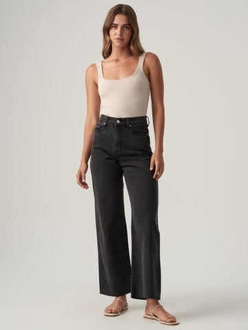 The Fated Wide leg Jeans 'SAIL ' in Zwart