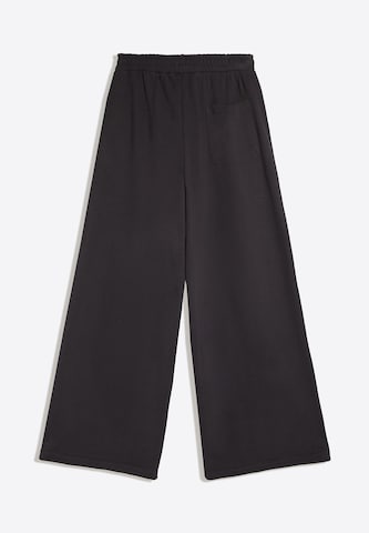 Bershka Bő szár Nadrág 'DANCERS DREAM' - fekete