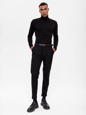 Antioch Pullover in Schwarz