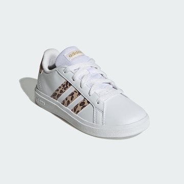 ADIDAS SPORTSWEAR Sneaker 'Grand Court 2.0' in Weiß