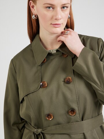 Cappotto di mezza stagione 'CARVALERIE' di ONLY Carmakoma in verde
