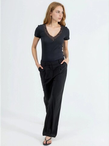 Busem Shirt in Zwart