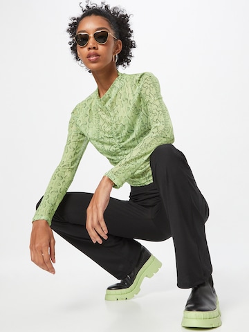 TWIIN Shirts & Tops 'PYTHON MESH SKIVVY' in Grün