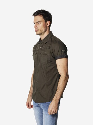 KOROSHI - Regular Fit Camisa em verde