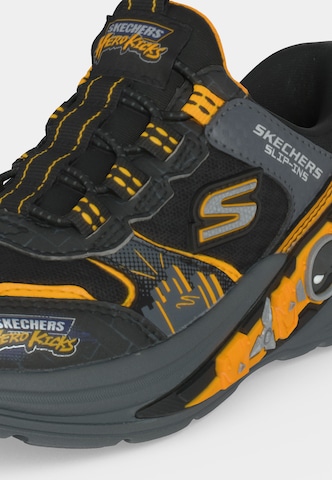 SKECHERS Sportcipő 'HYPER-QUEST' - fekete