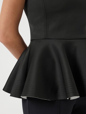 Top di YAS in nero